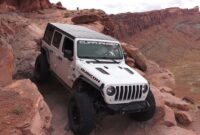 Watch Jeep Wrangler Tackle Moab's Terrifying Cliffhanger Trail