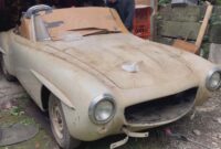 Watch Mercedes 190 SL Get First Wash After Sitting Abandoned